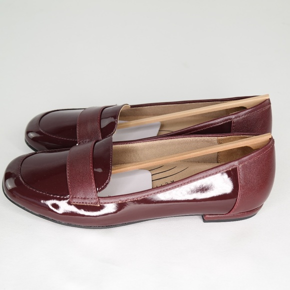 Life Stride Beverly Loafers Wine Red Patent - Picture 3 of 5